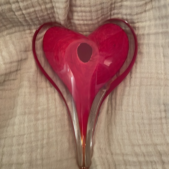 ❤️ For Your VALENTINE! Exquisite, hand blown glass heart from famous Gump’s SF. - Picture 6 of 6